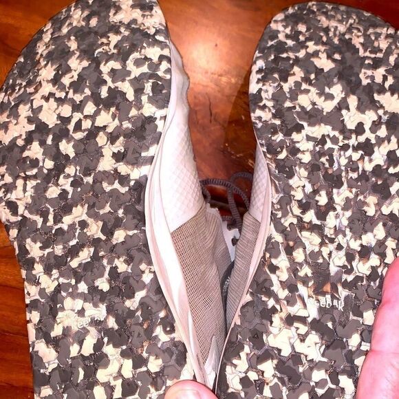 Size 9.5 Reebok White-Black Cross Training Shoes - Picture 5 of 6